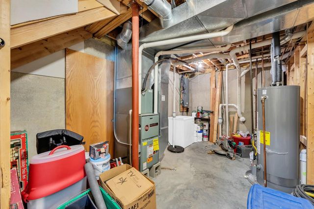 W6860 Wood AVENUE, Delavan, WI 53115