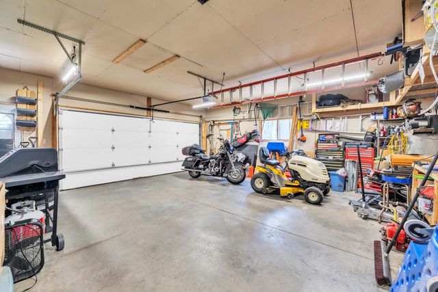 W6860 Wood AVENUE, Delavan, WI 53115