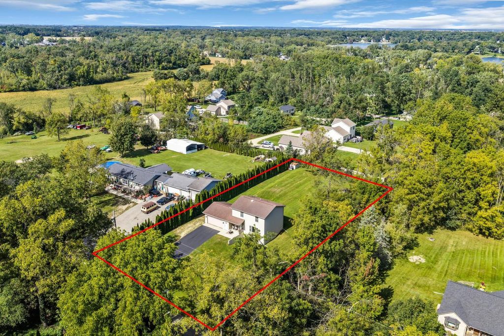 W6860 Wood AVENUE, Delavan, WI 53115