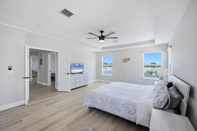 6904 74TH STREET CIRCLE E, Bradenton, FL 34203