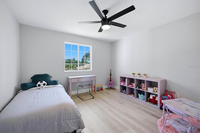 6904 74TH STREET CIRCLE E, Bradenton, FL 34203