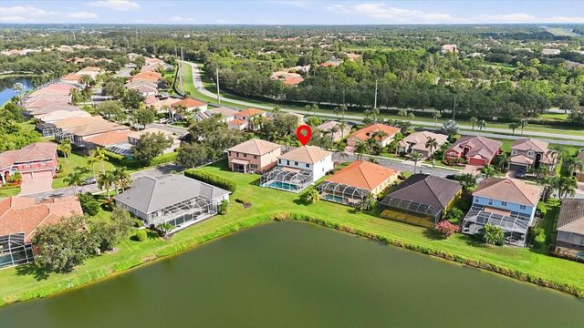 6904 74TH STREET CIRCLE E, Bradenton, FL 34203