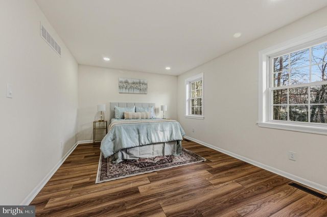 114 FOX DR, Newark, DE 19713