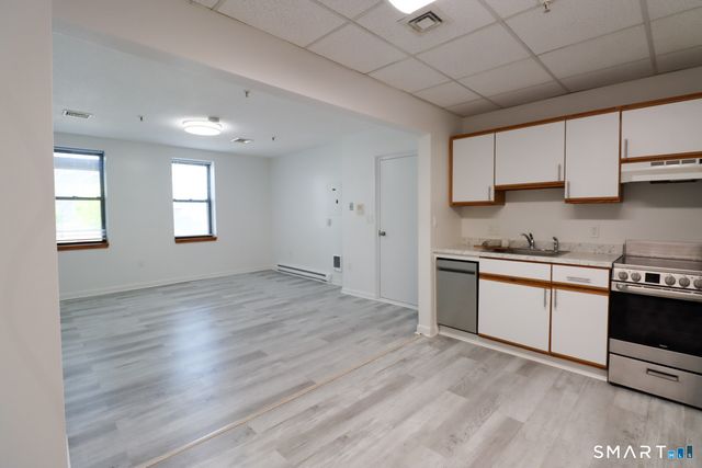 209 Bank Street, New London, CT 06320