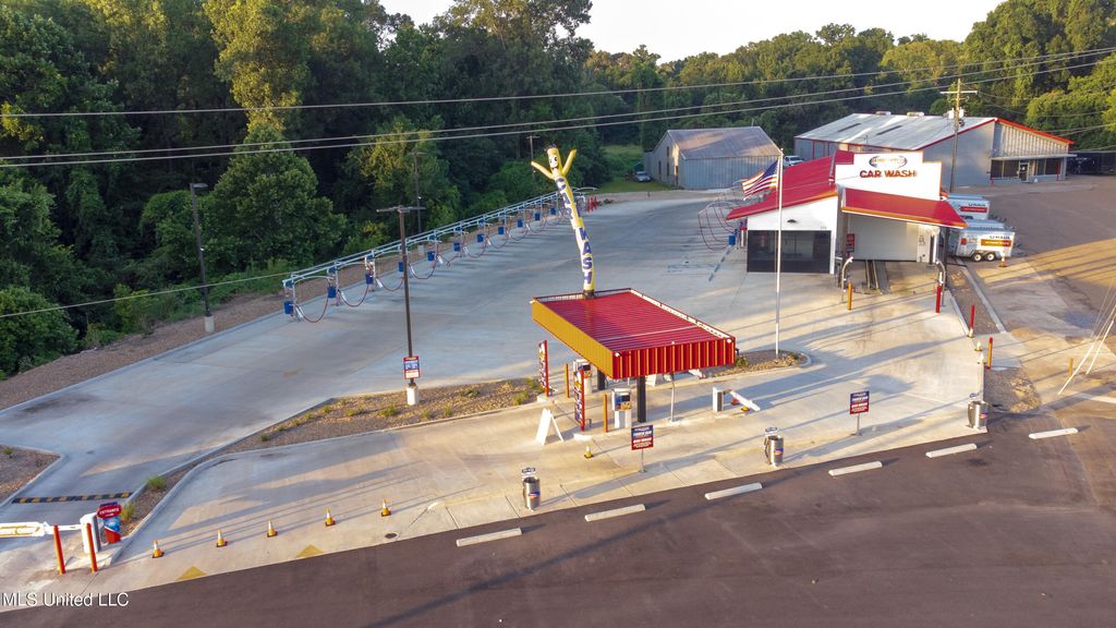 273 John R Junkin Drive Drive, Natchez, MS 39120