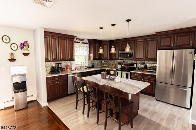 34 Crestwood Rd, Rockaway Boro, NJ 07866
