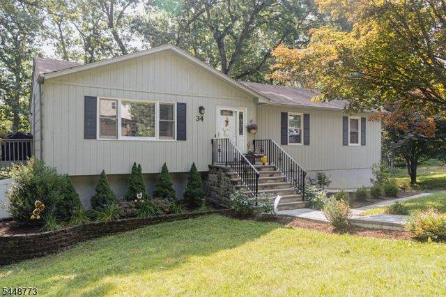 34 Crestwood Rd, Rockaway Boro, NJ 07866