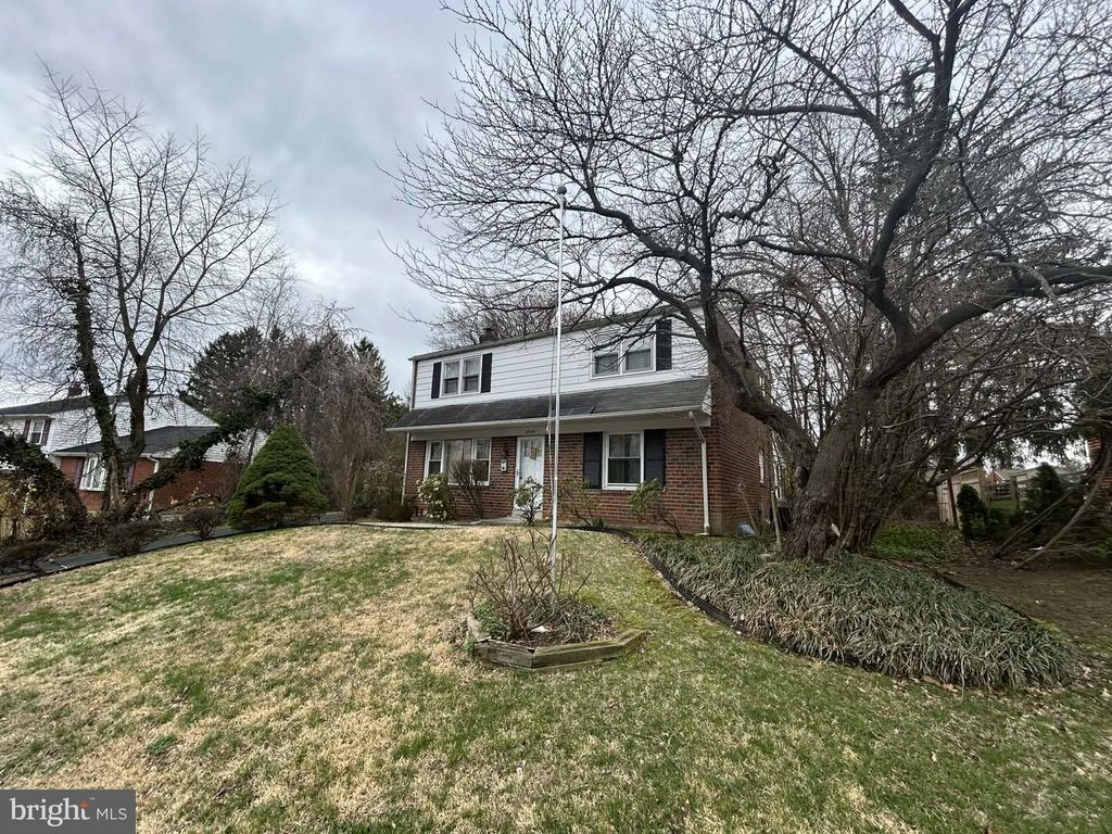 4944 MADISON DR, Brookhaven, PA 19015