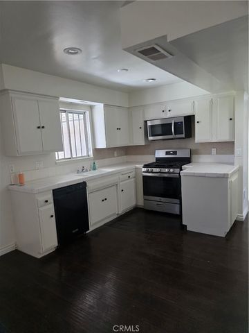 766 E Pillsbury, Lancaster, CA 93535