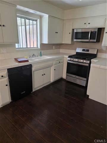 766 E Pillsbury, Lancaster, CA 93535