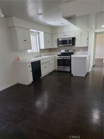 766 E Pillsbury, Lancaster, CA 93535