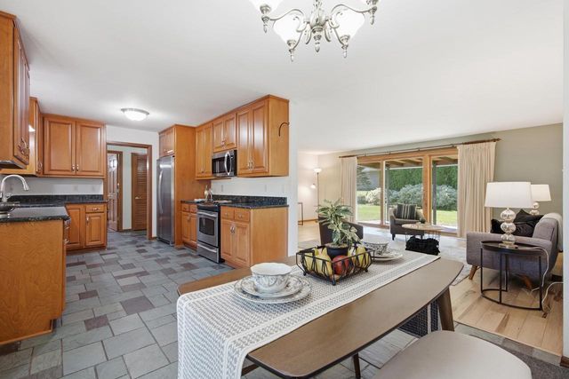 788 FIELDCREST DRIVE, Neenah, WI 54956