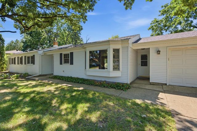 788 FIELDCREST DRIVE, Neenah, WI 54956