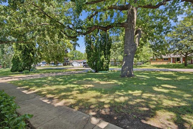 788 FIELDCREST DRIVE, Neenah, WI 54956