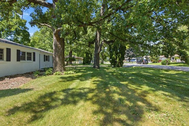 788 FIELDCREST DRIVE, Neenah, WI 54956