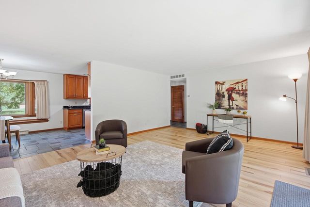 788 FIELDCREST DRIVE, Neenah, WI 54956
