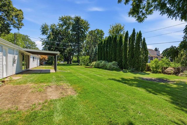 788 FIELDCREST DRIVE, Neenah, WI 54956