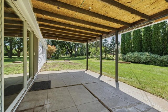 788 FIELDCREST DRIVE, Neenah, WI 54956