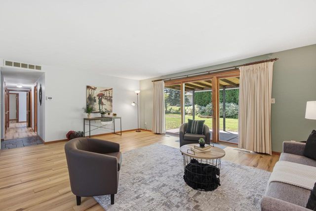 788 FIELDCREST DRIVE, Neenah, WI 54956