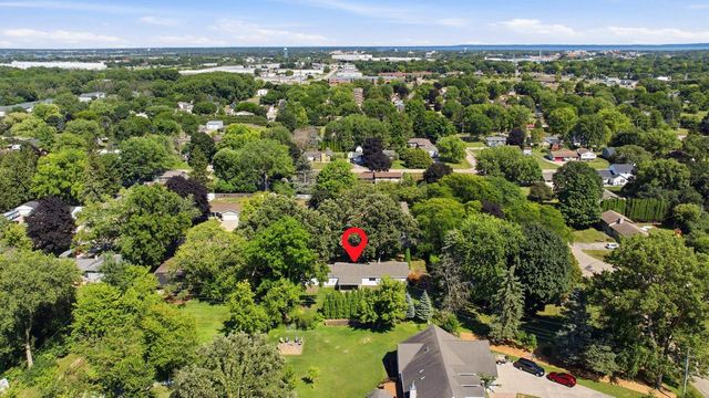 788 FIELDCREST DRIVE, Neenah, WI 54956