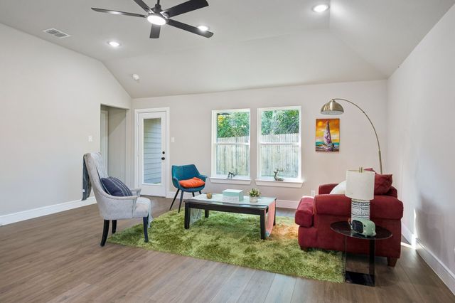 407 Frank Street, Terrell, TX 75160