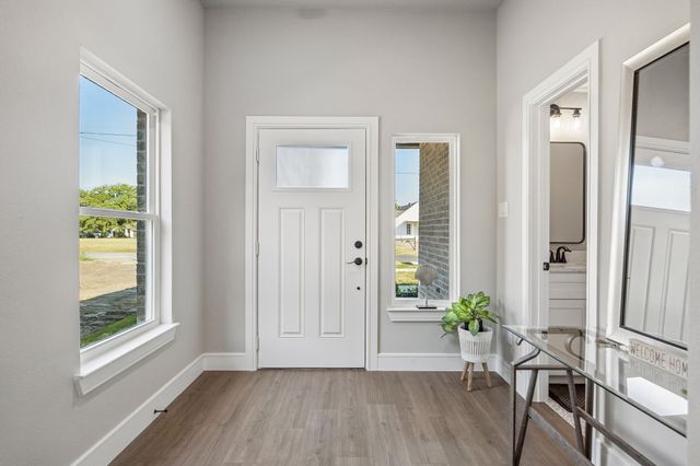 407 Frank Street, Terrell, TX 75160