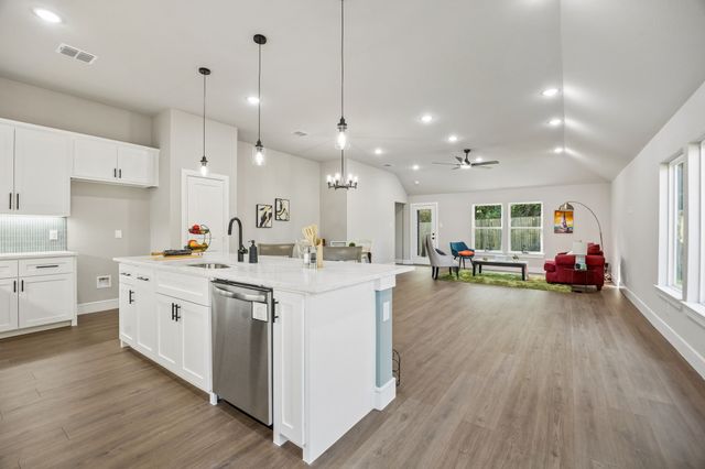 407 Frank Street, Terrell, TX 75160