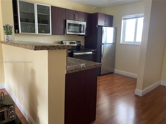 840 Pine Dr 204, Pompano Beach, FL 33060