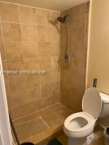 840 Pine Dr 204, Pompano Beach, FL 33060