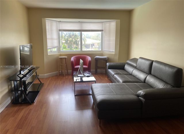 840 Pine Dr 204, Pompano Beach, FL 33060