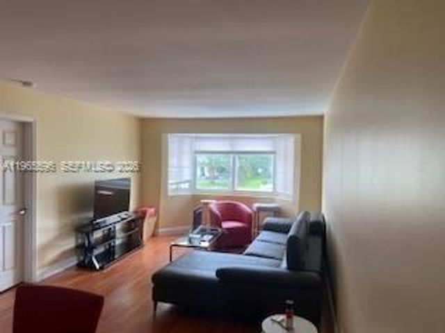 840 Pine Dr 204, Pompano Beach, FL 33060