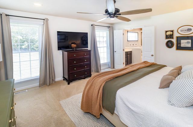 2742 Charlestown Court, Evansville, IN 47725