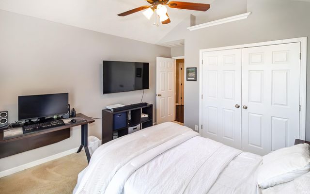 2742 Charlestown Court, Evansville, IN 47725