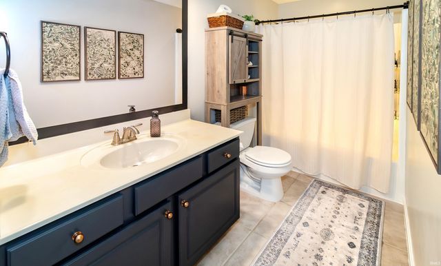 2742 Charlestown Court, Evansville, IN 47725