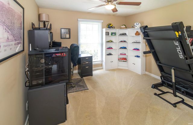 2742 Charlestown Court, Evansville, IN 47725