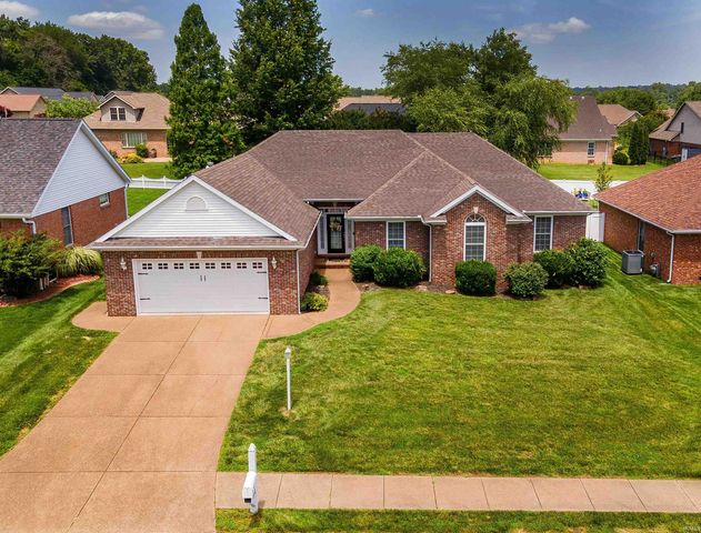 2742 Charlestown Court, Evansville, IN 47725