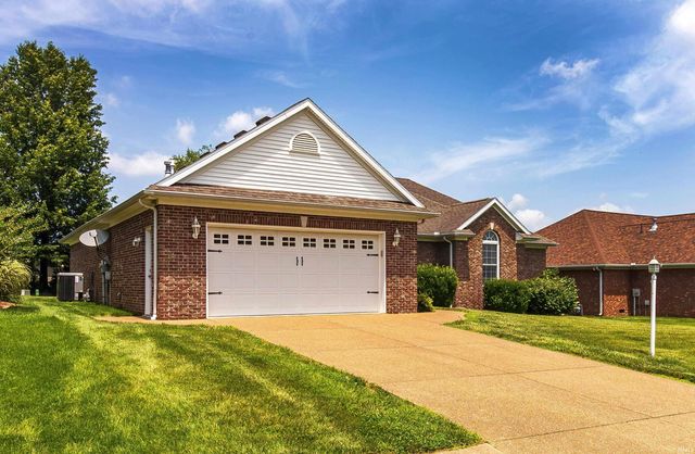 2742 Charlestown Court, Evansville, IN 47725