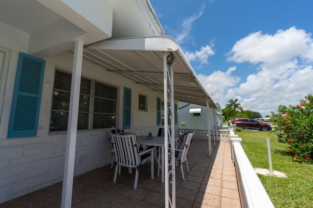 715 SW 18TH Street, Boynton Beach, FL 33426