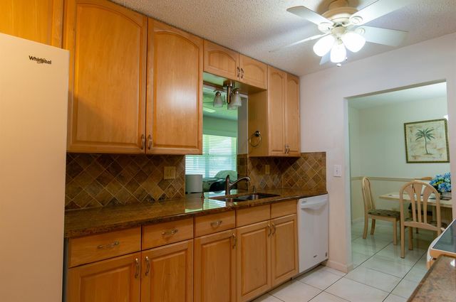 715 SW 18TH Street, Boynton Beach, FL 33426