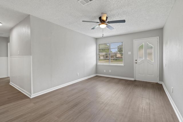 3847 Castle Hills Drive, Dallas, TX 75241