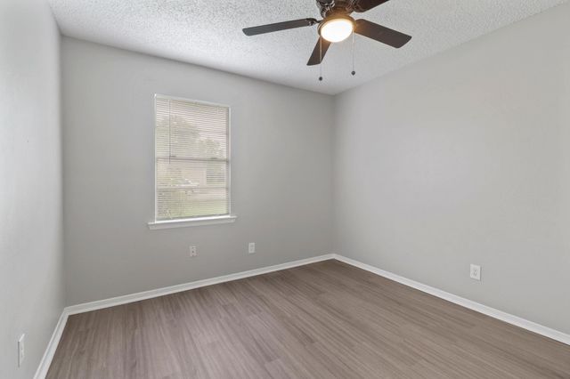 3847 Castle Hills Drive, Dallas, TX 75241