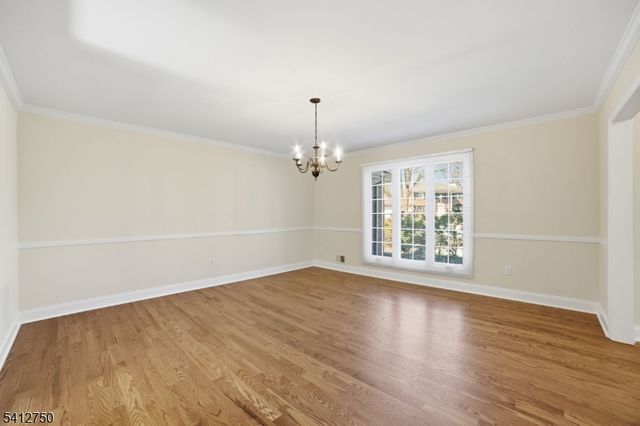 50 Pinewood Cres, Berkeley Heights Twp., NJ 07922