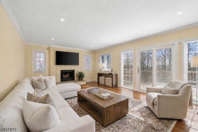 50 Pinewood Cres, Berkeley Heights Twp., NJ 07922