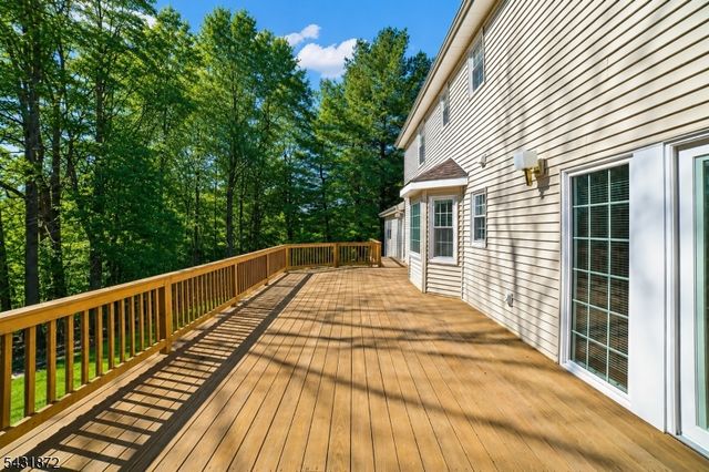 50 Pinewood Cres, Berkeley Heights Twp., NJ 07922