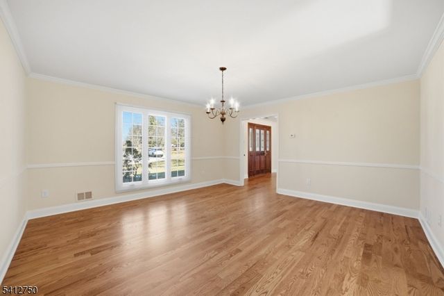 50 Pinewood Cres, Berkeley Heights Twp., NJ 07922