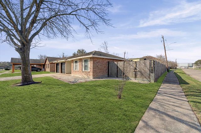 4702 Croker Ridge Road, Houston, TX 77053