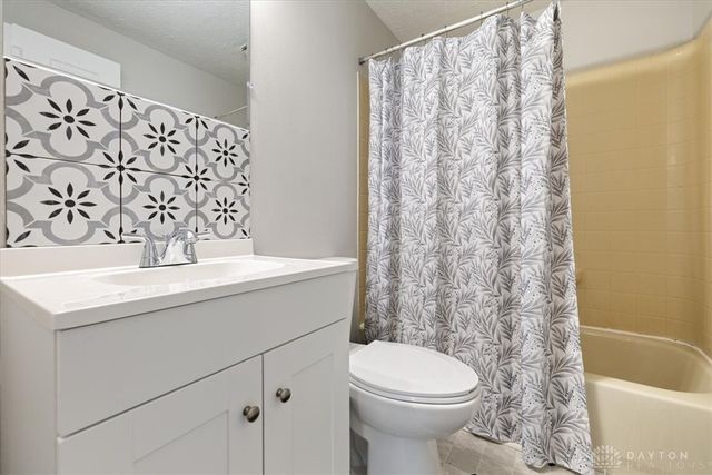 5612 Kitridge Road, Dayton, OH 45424