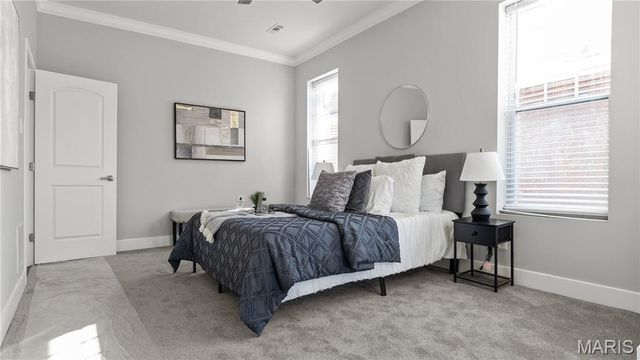 1239 Clara Avenue, St Louis, MO 63112