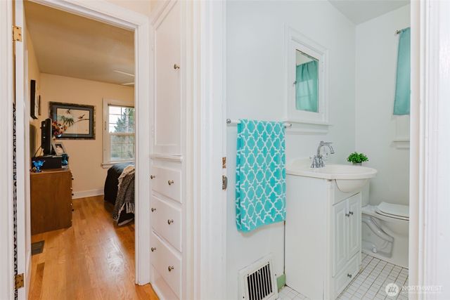 1561 High Avenue, Bremerton, WA 98337