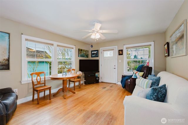 1561 High Avenue, Bremerton, WA 98337